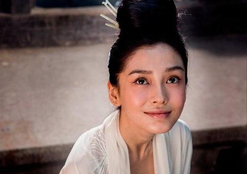 娱乐圈吃瓜黄晓明是谁,娱乐圈吃瓜界的“瓜王”